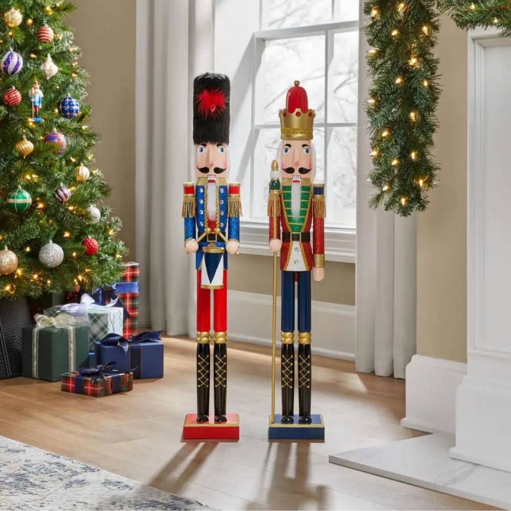 3ft Festive Nutcrackers- 2 Piece Set (last pair available)